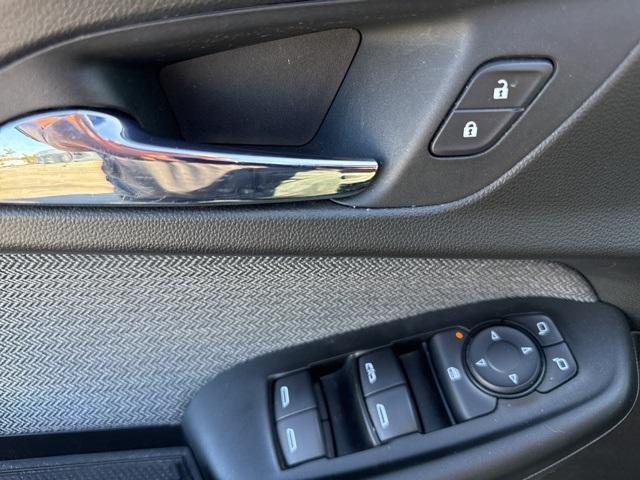 2021 Chevrolet Trailblazer Vehicle Photo in VENTURA, CA 93003-8585