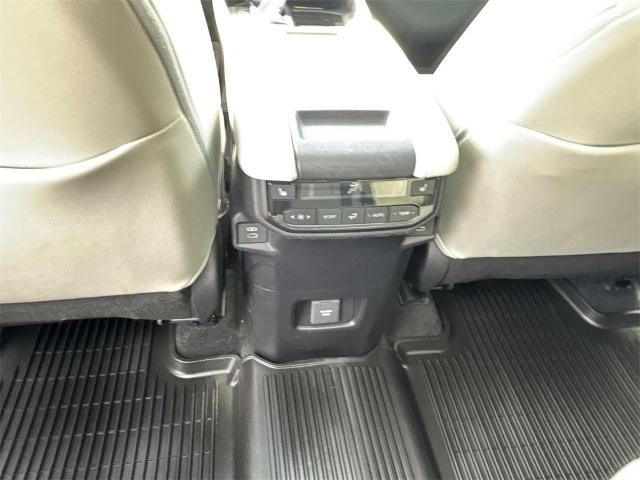 2024 Toyota Grand Highlander Vehicle Photo in ALBERTVILLE, AL 35950-0246
