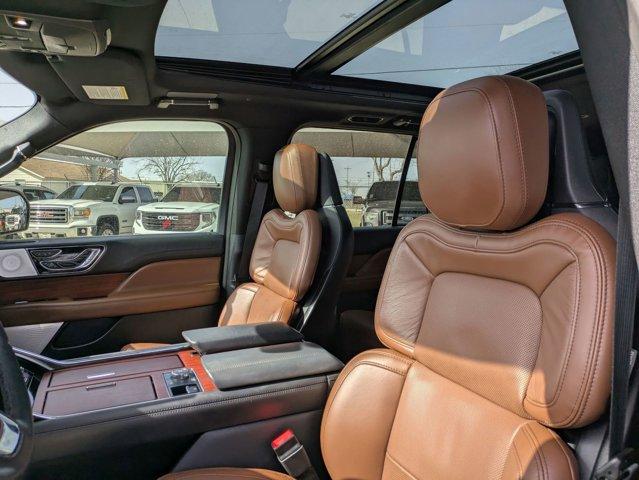 2022 Lincoln Navigator Vehicle Photo in SELMA, TX 78154-1459