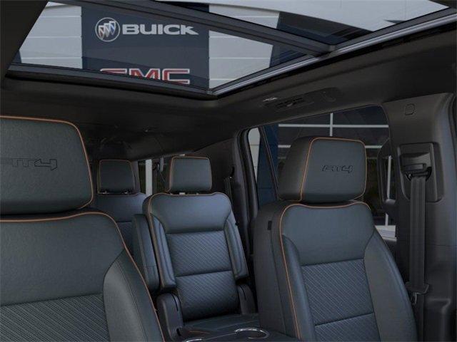 2025 GMC Yukon XL Vehicle Photo in PUYALLUP, WA 98371-4149