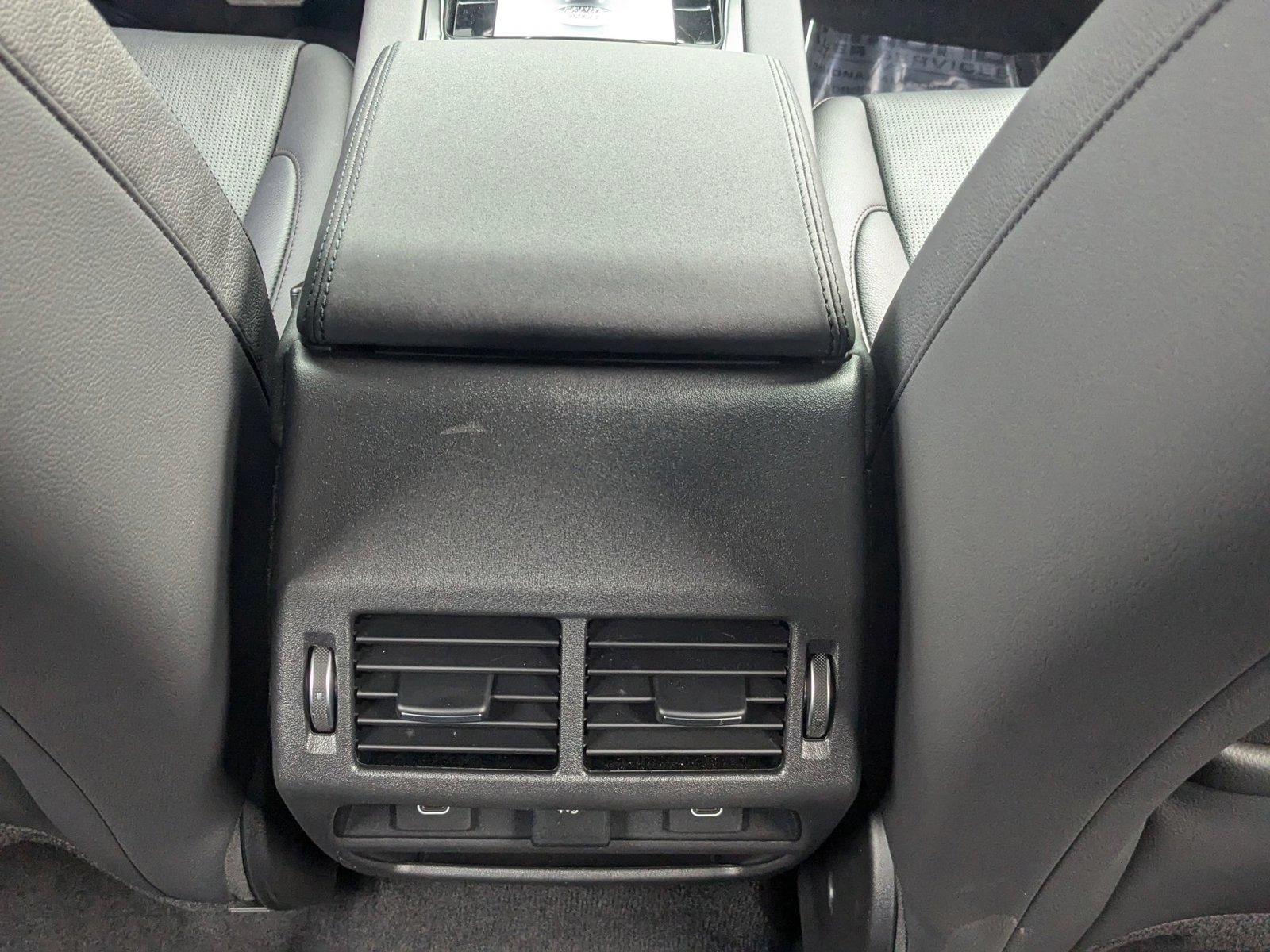 2022 Land Rover Discovery Sport Vehicle Photo in Towson, MD 21204
