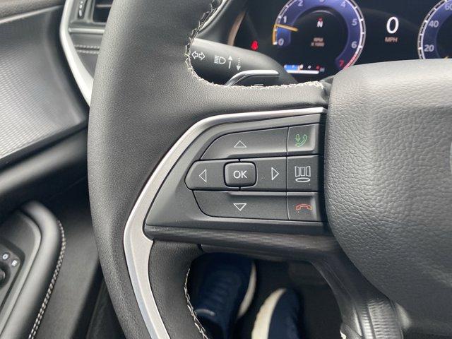 2025 Jeep Grand Cherokee Vehicle Photo in Doylsetown, PA 18901