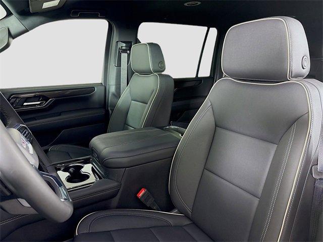 2025 GMC Yukon XL Vehicle Photo in PUYALLUP, WA 98371-4149