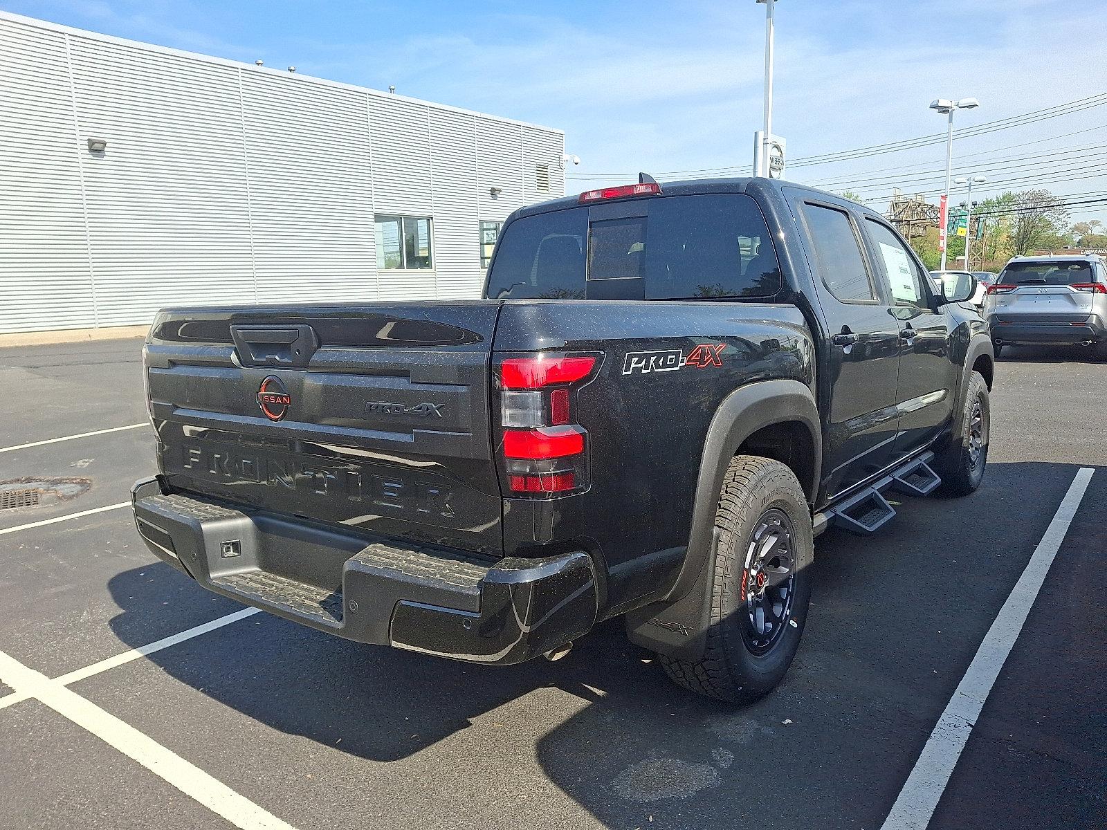 2025 Nissan Frontier Vehicle Photo in Harrisburg, PA 17111-1033
