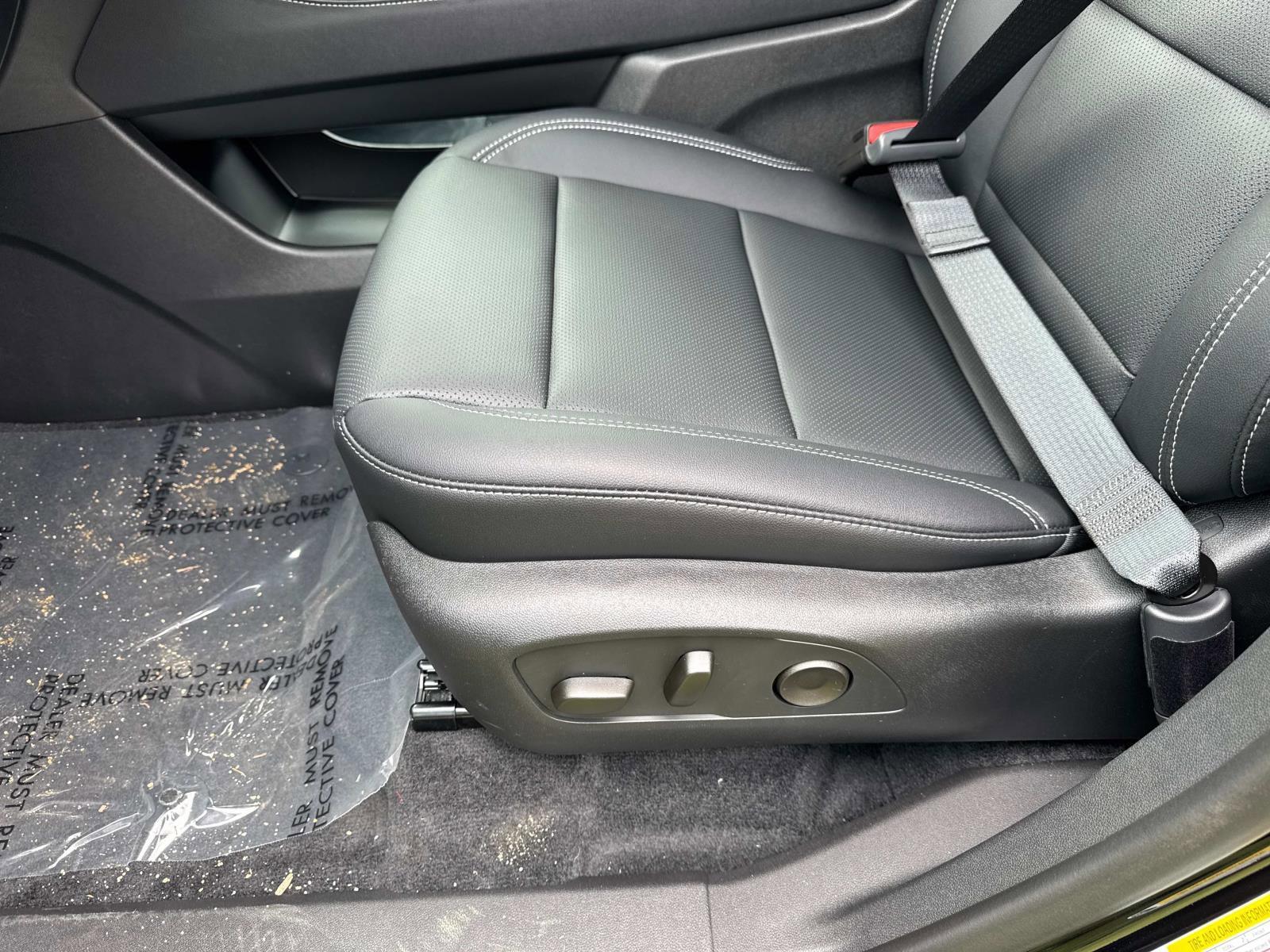 2025 Chevrolet Traverse Vehicle Photo in LOS ANGELES, CA 90007-3794