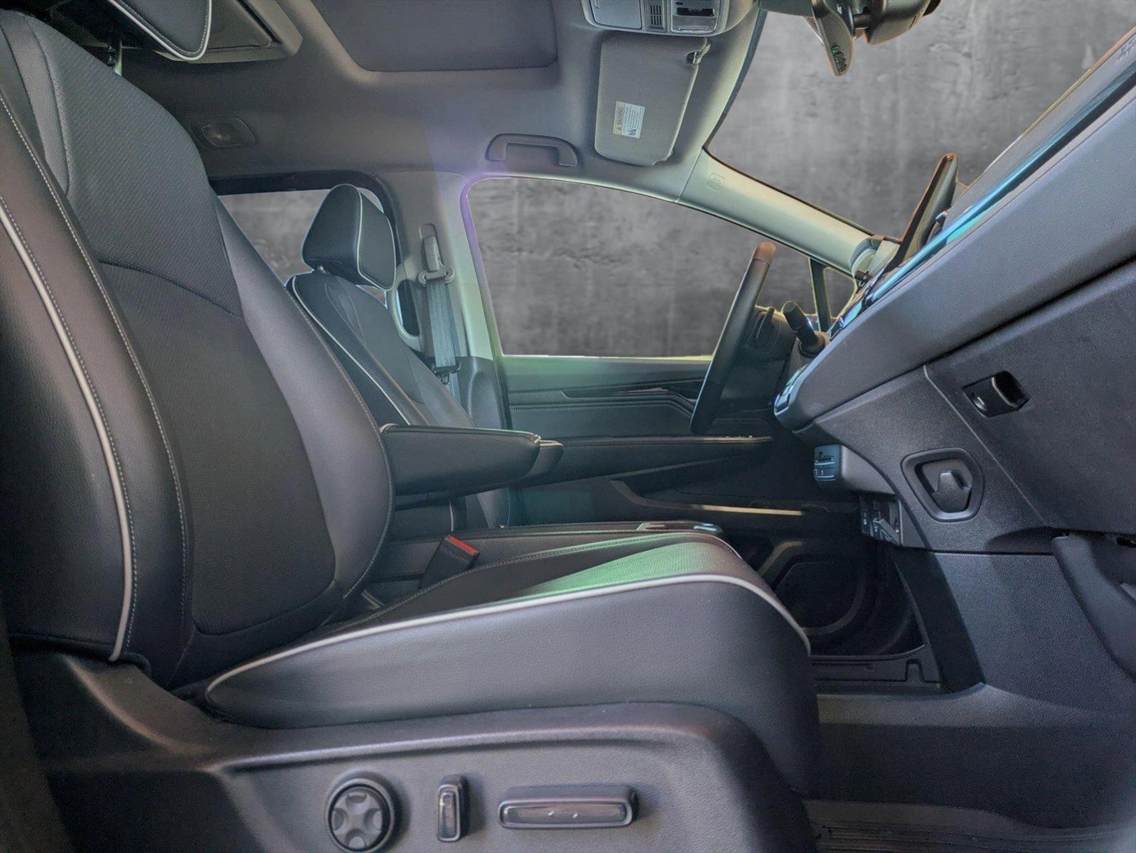 2024 Honda Odyssey Vehicle Photo in Valencia, CA 91355-1794