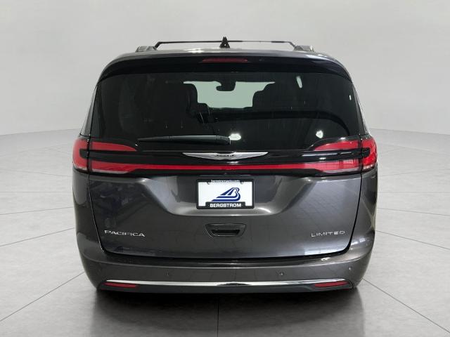 2023 Chrysler Pacifica Vehicle Photo in GREEN BAY, WI 54303-3330