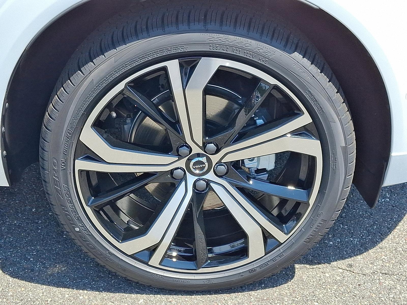 2025 Volvo XC60 Vehicle Photo in Trevose, PA 19053