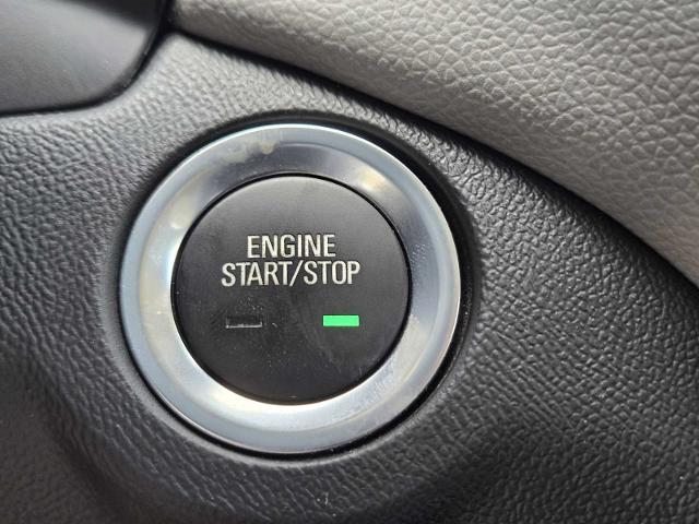 2022 Chevrolet Equinox Vehicle Photo in DENTON, TX 76210-9321