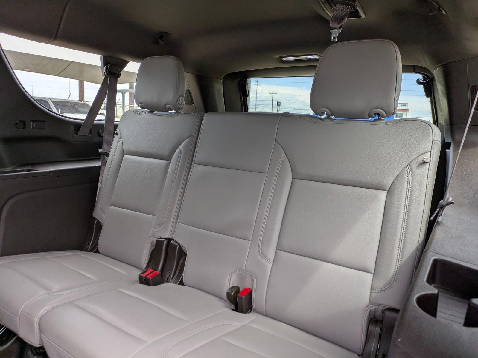 2023 Chevrolet Suburban Vehicle Photo in SELMA, TX 78154-1460