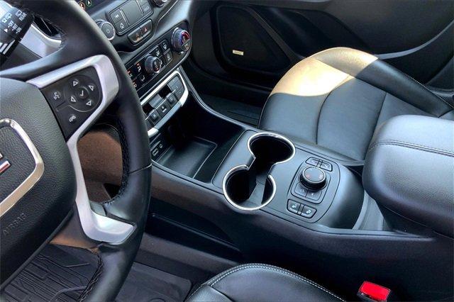 2024 GMC Terrain Vehicle Photo in TOPEKA, KS 66609-0000