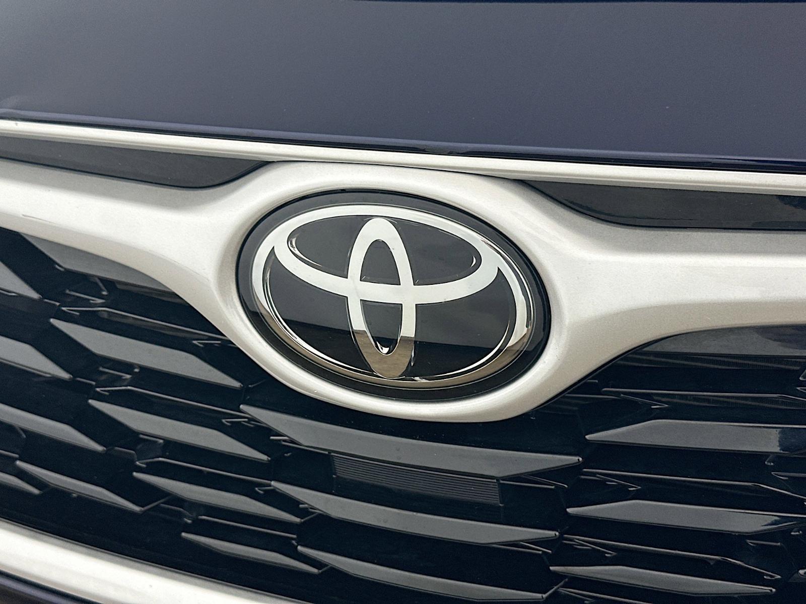 2022 Toyota Highlander Vehicle Photo in Langhorne, PA 19047