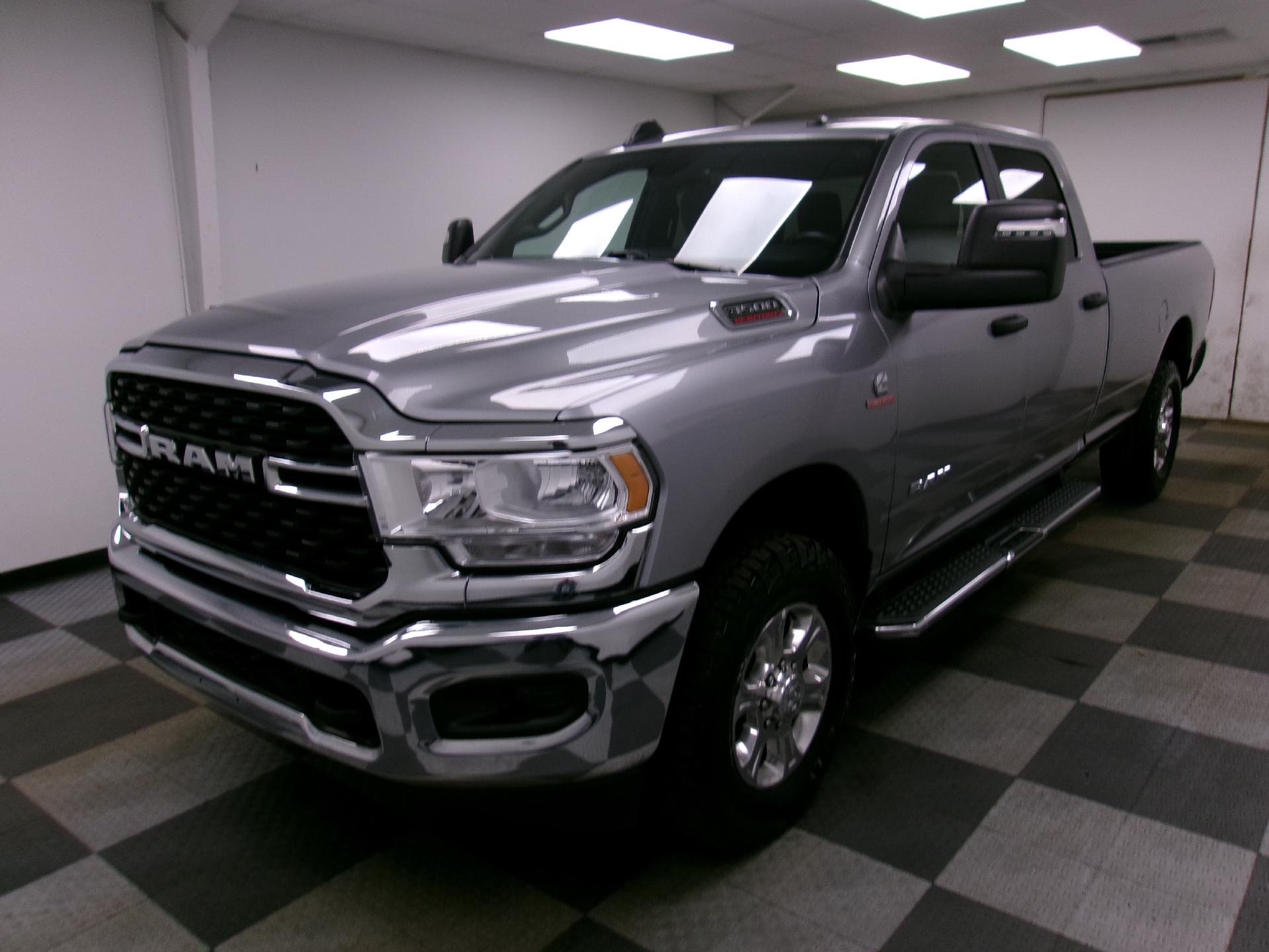 2024 RAM 3500 Big Horn Crew Cab LB 4WD