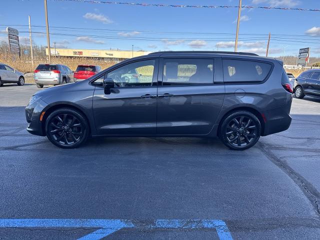 2019 Chrysler Pacifica Touring L Plus photo 7