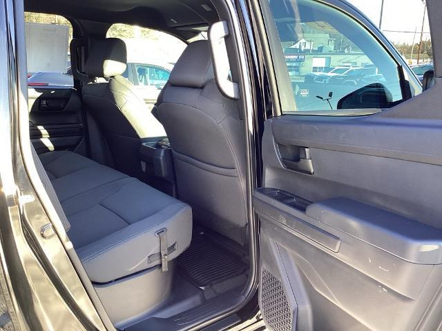 2024 Toyota Tacoma 4WD Vehicle Photo in Gardner, MA 01440