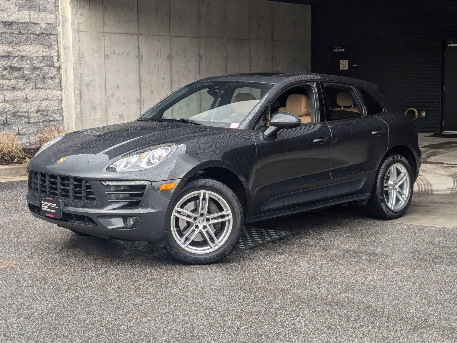 2017 Porsche Macan Vehicle Photo in Towson, MD 21204