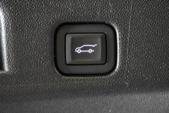 2025 Buick Enclave Vehicle Photo in PUYALLUP, WA 98371-4149