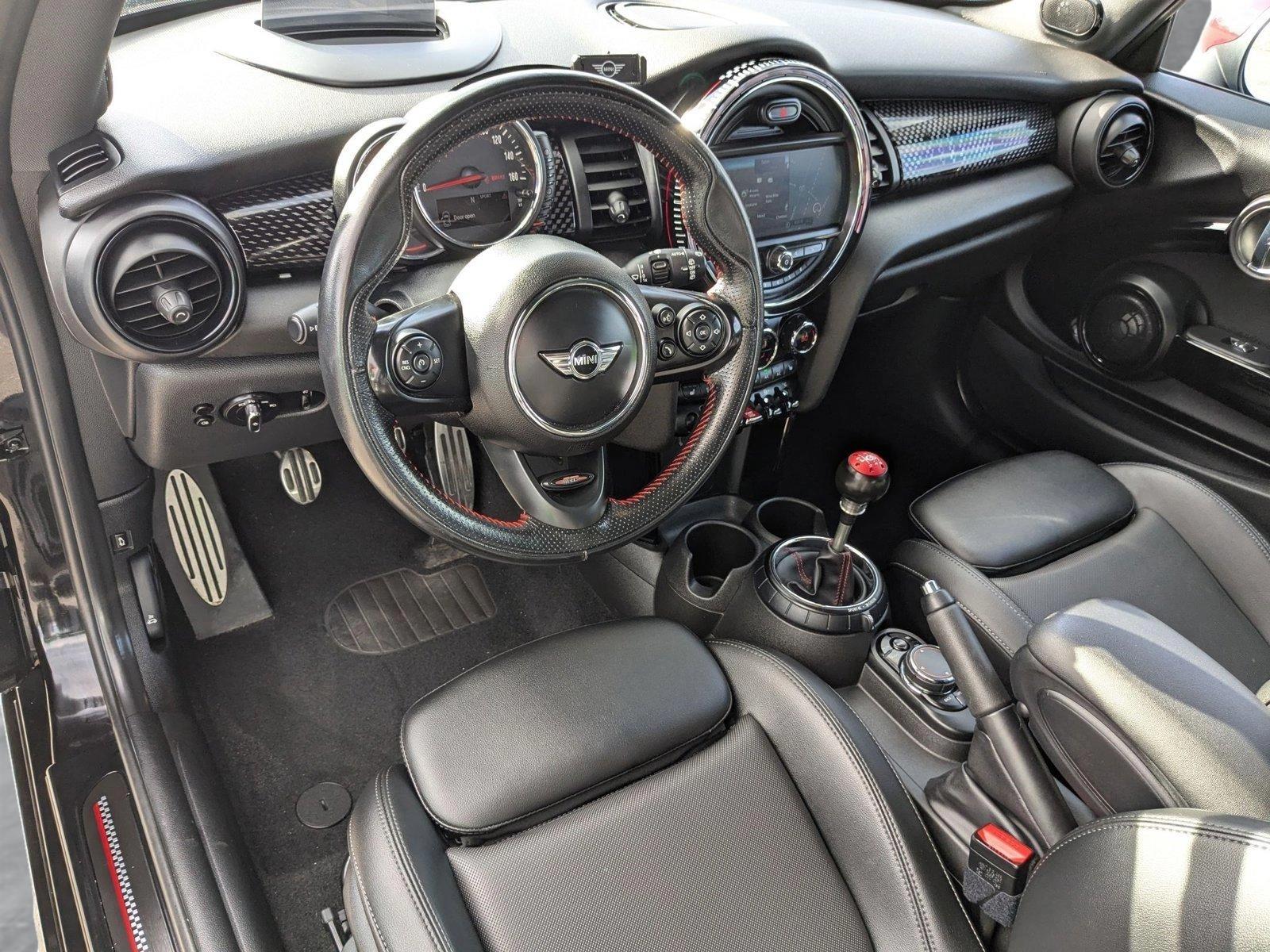 2017 MINI John Cooper Works Hardtop Vehicle Photo in Spokane Valley, WA 99206