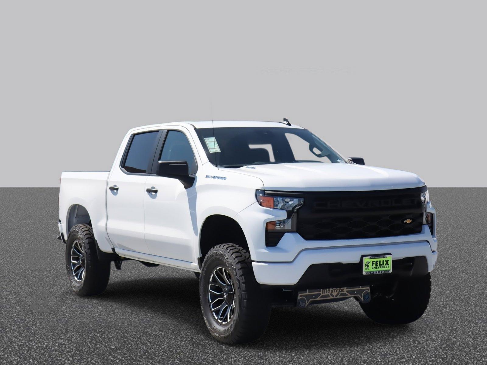 2025 Chevrolet Silverado 1500 Vehicle Photo in LOS ANGELES, CA 90007-3794
