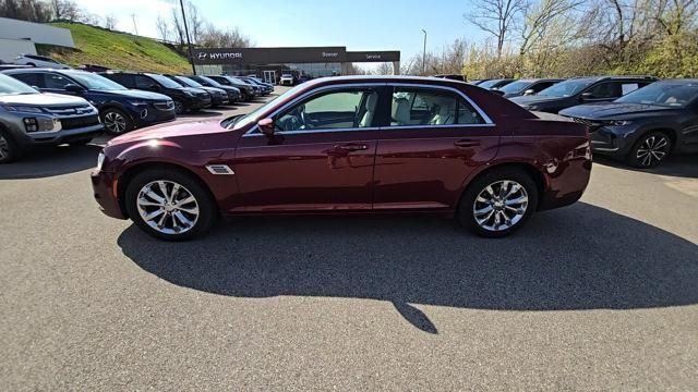 2017 Chrysler 300 Vehicle Photo in Pleasant Hills, PA 15236
