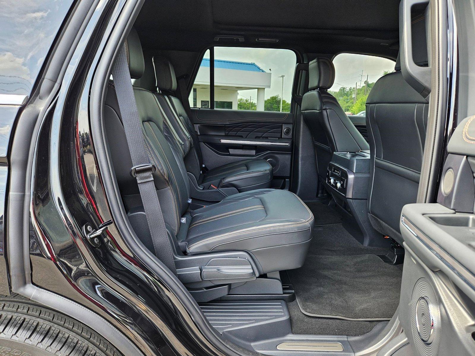 2024 Ford Expedition Vehicle Photo in AUSTIN, TX 78759-4154