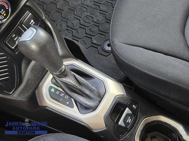 2017 Jeep Renegade Vehicle Photo in DENTON, TX 76210-9321