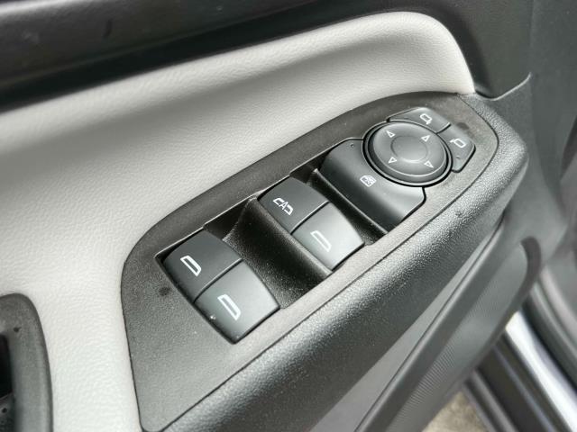 2022 Chevrolet Equinox Vehicle Photo in Roslyn, NY 11576