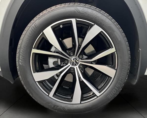 2025 Volkswagen Atlas Vehicle Photo in Oshkosh, WI 54904