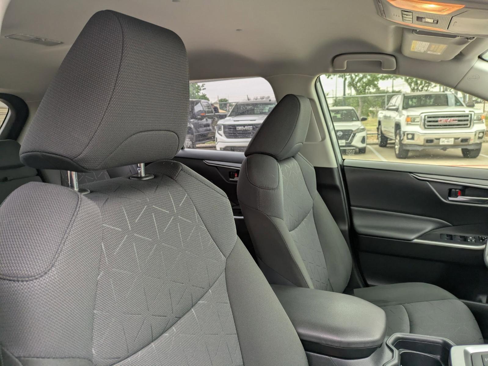 2020 Toyota RAV4 Vehicle Photo in SELMA, TX 78154-1460