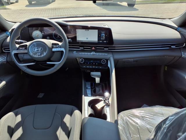 2025 Hyundai ELANTRA Vehicle Photo in Peoria, IL 61615