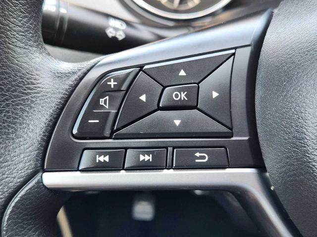 2022 Nissan Rogue Sport Vehicle Photo in DENTON, TX 76210-9321