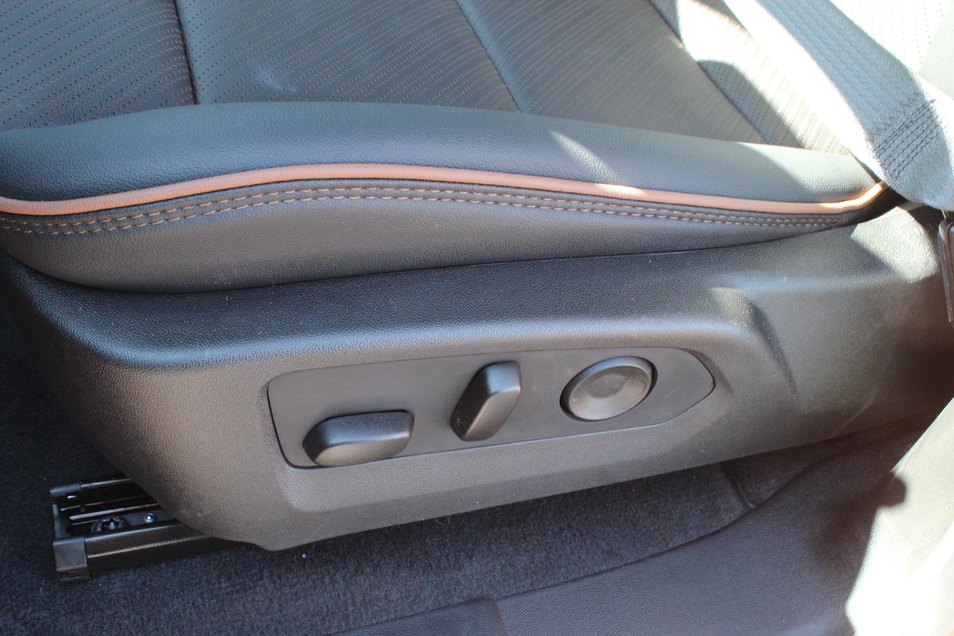 2025 GMC Canyon Vehicle Photo in AURORA, CO 80012-4011