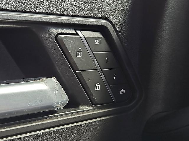2025 GMC HUMMER EV Pickup Vehicle Photo in TREVOSE, PA 19053-4984