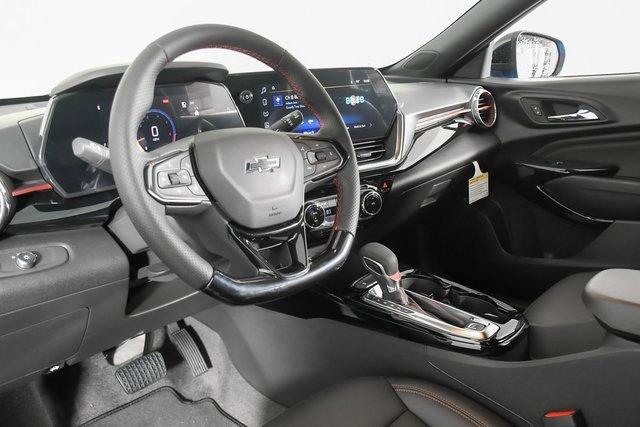 2025 Chevrolet Trax Vehicle Photo in PUYALLUP, WA 98371-4149