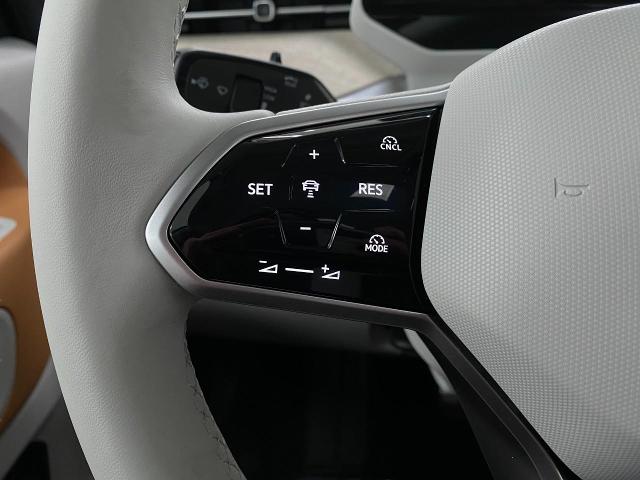 2025 Volkswagen ID. Buzz Vehicle Photo in Appleton, WI 54913
