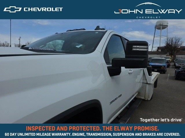 2022 Chevrolet Silverado 3500 HD CC Vehicle Photo in ENGLEWOOD, CO 80113-6708