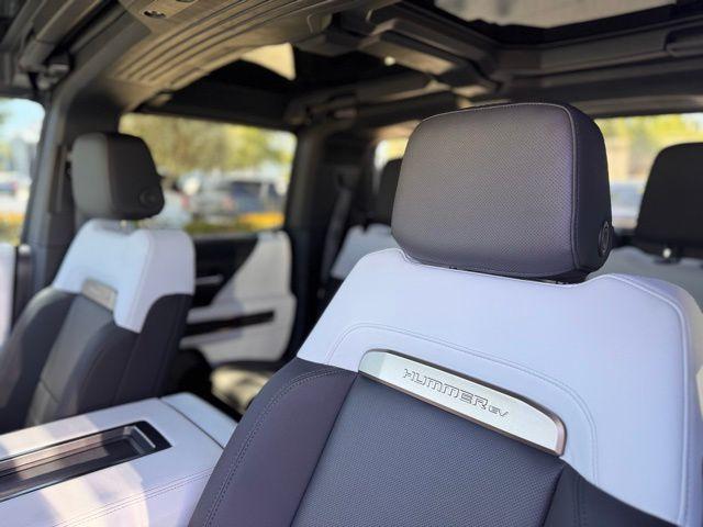 2024 GMC HUMMER EV Pickup Vehicle Photo in DELRAY BEACH, FL 33483-3294