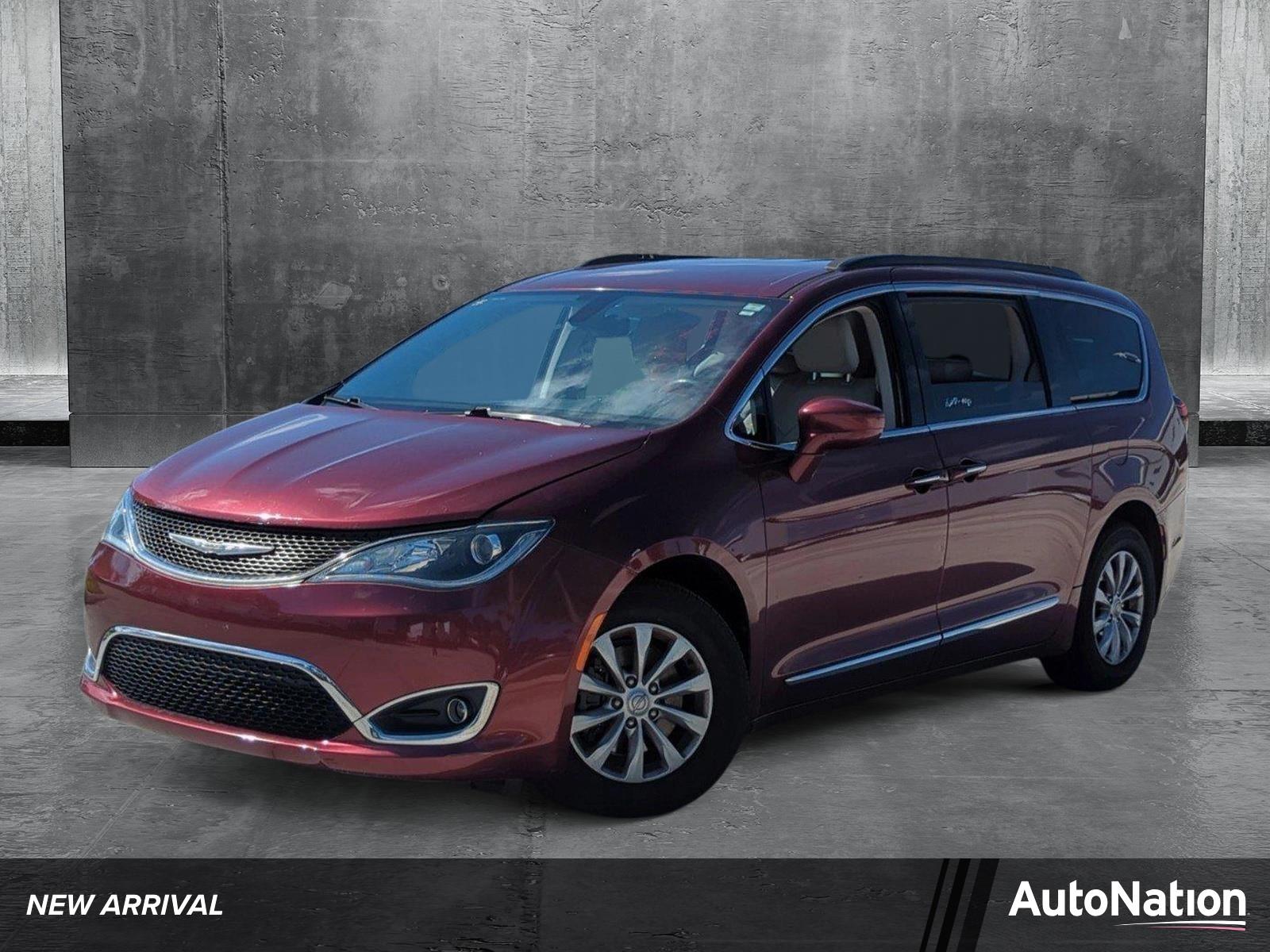 2017 Chrysler Pacifica Vehicle Photo in Pembroke Pines, FL 33027