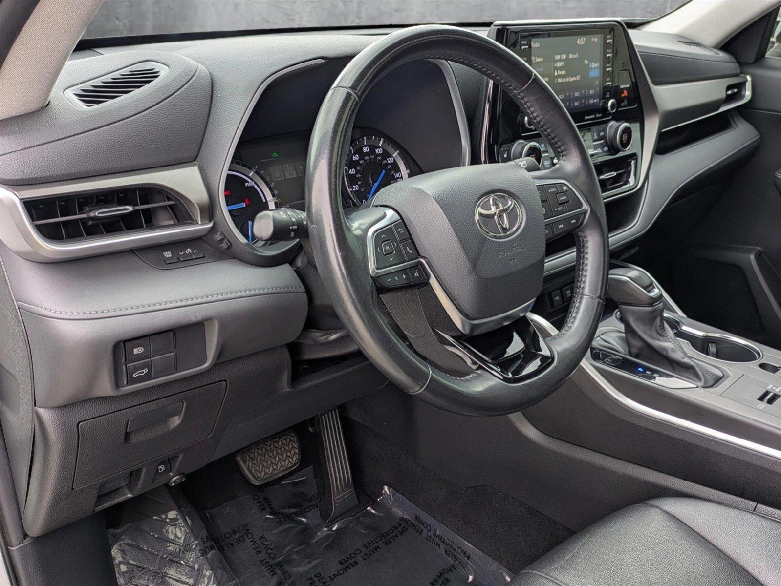 2021 Toyota Highlander Vehicle Photo in Tustin, CA 92782