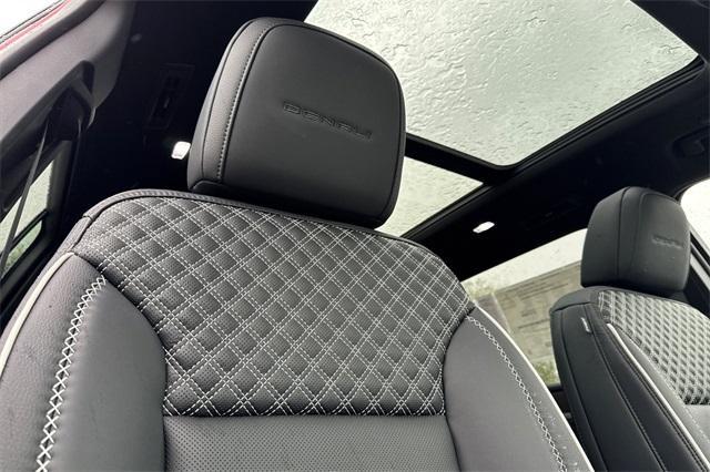 2025 GMC Acadia Vehicle Photo in ELK GROVE, CA 95757-8703