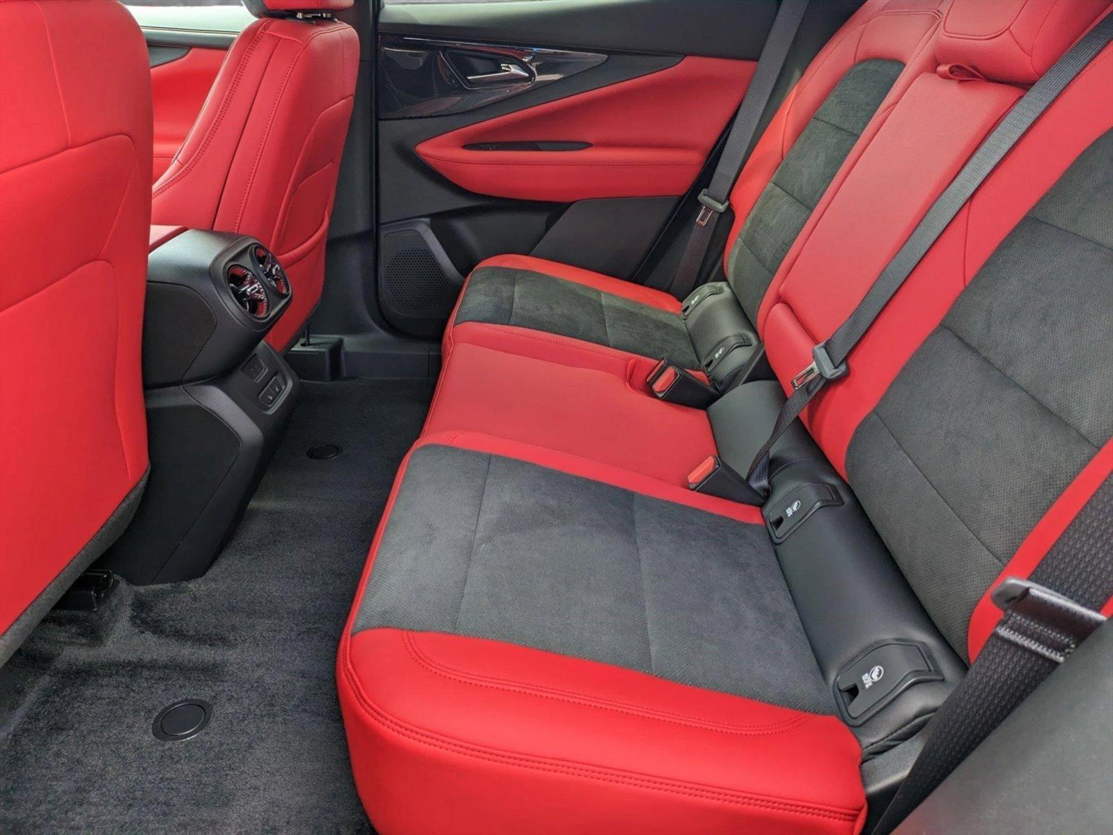 2025 Chevrolet Blazer EV Vehicle Photo in GREENACRES, FL 33463-3207