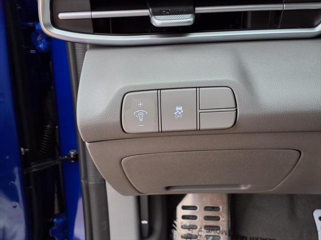 2025 Hyundai ELANTRA Vehicle Photo in Peoria, IL 61615
