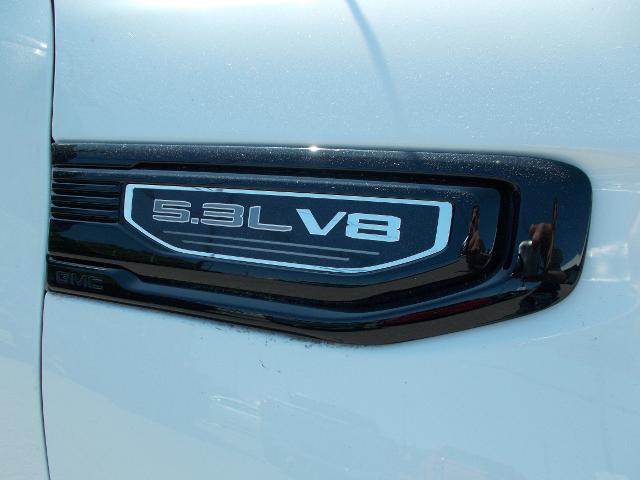 2025 GMC Sierra 1500 Vehicle Photo in LOWELL, MA 01852-4336