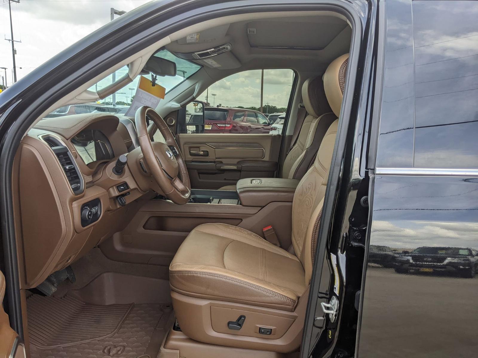 2024 Ram 3500 Vehicle Photo in Seguin, TX 78155