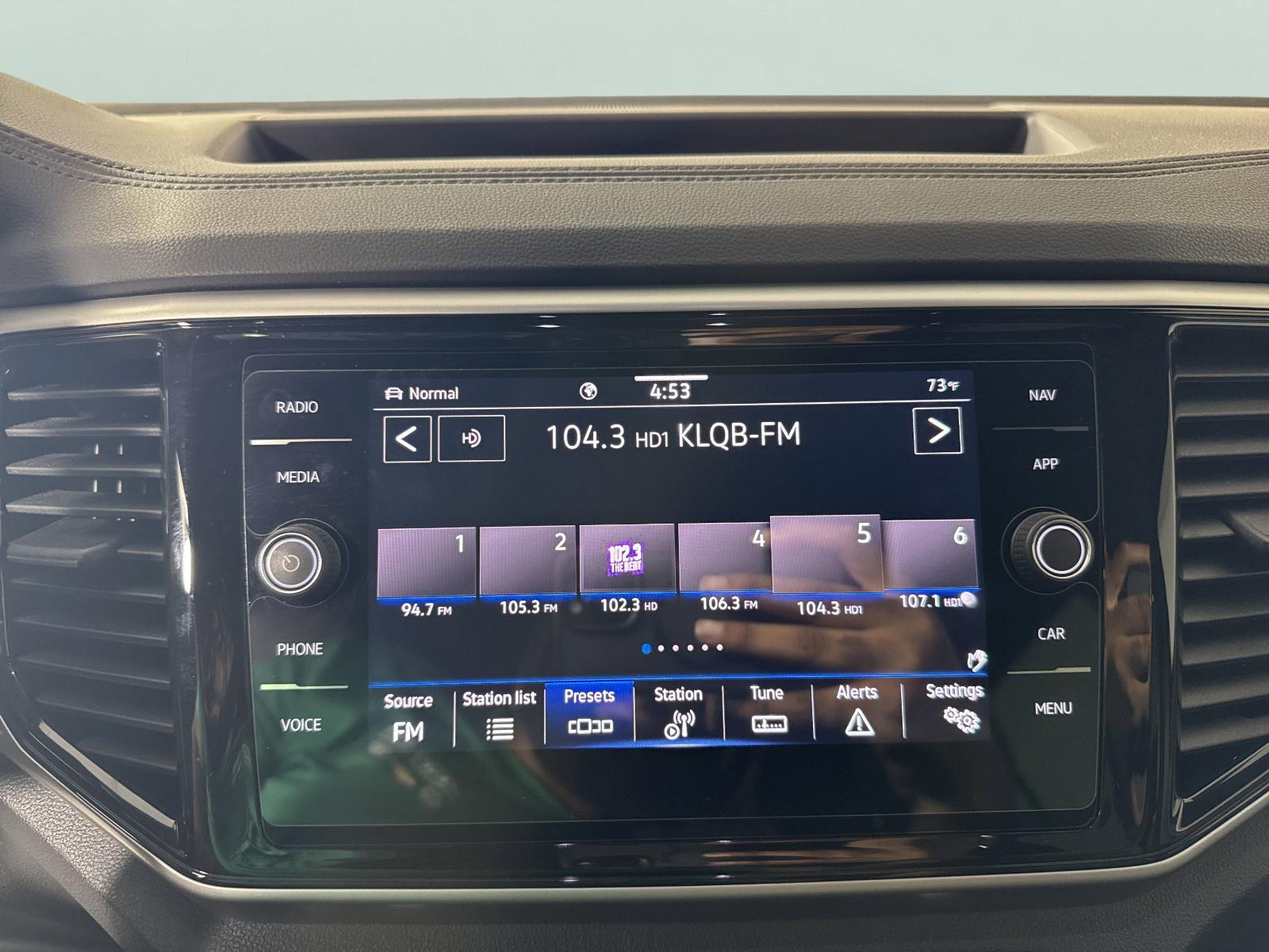 2023 Volkswagen Atlas Cross Sport Vehicle Photo in Georgetown, TX 78626