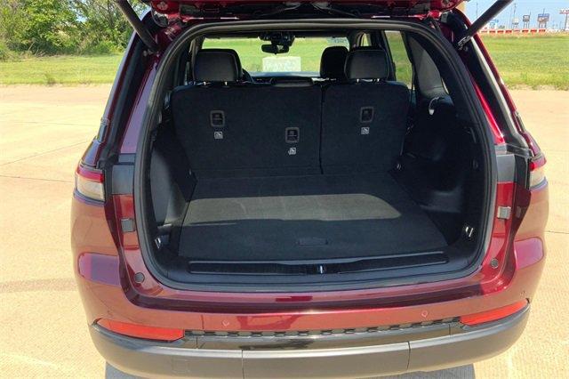 2023 Jeep Grand Cherokee Vehicle Photo in TOPEKA, KS 66609-0000