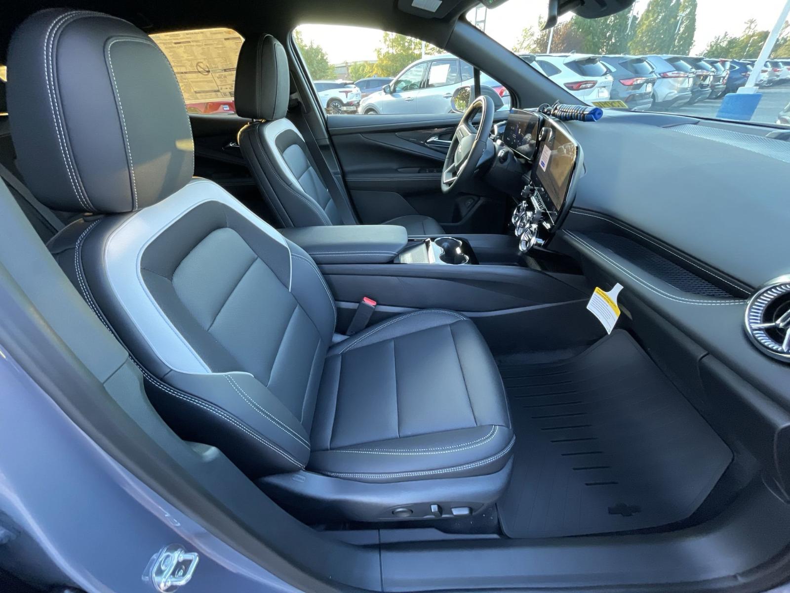 2025 Chevrolet Blazer EV Vehicle Photo in BENTONVILLE, AR 72712-4322