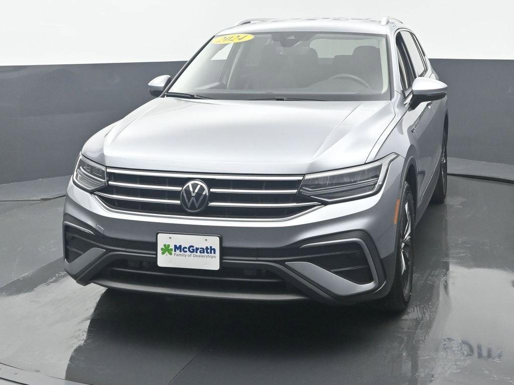 2024 Volkswagen Tiguan Vehicle Photo in Marion, IA 52302