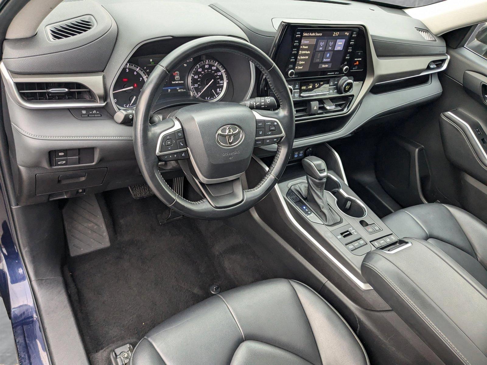 2022 Toyota Highlander Vehicle Photo in Spokane Valley, WA 99212