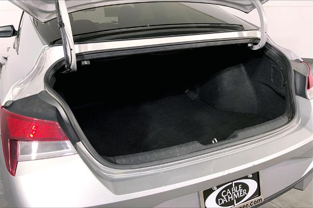 2023 Hyundai ELANTRA Vehicle Photo in Lees Summit, MO 64086